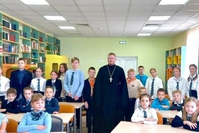 Встреча священника с 69 отрядом разведчиков свт. Митрофана Воронежского